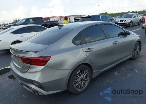 2022 Kia Forte Gt-Line z USA, uszkodzony, nr VIN 3KPF54AD8NE487693